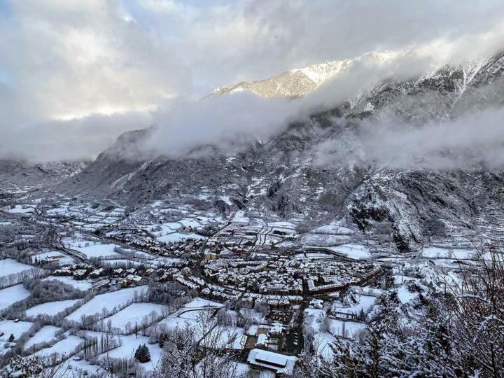 Apartamentos Nogueret Benasque Exteriör bild